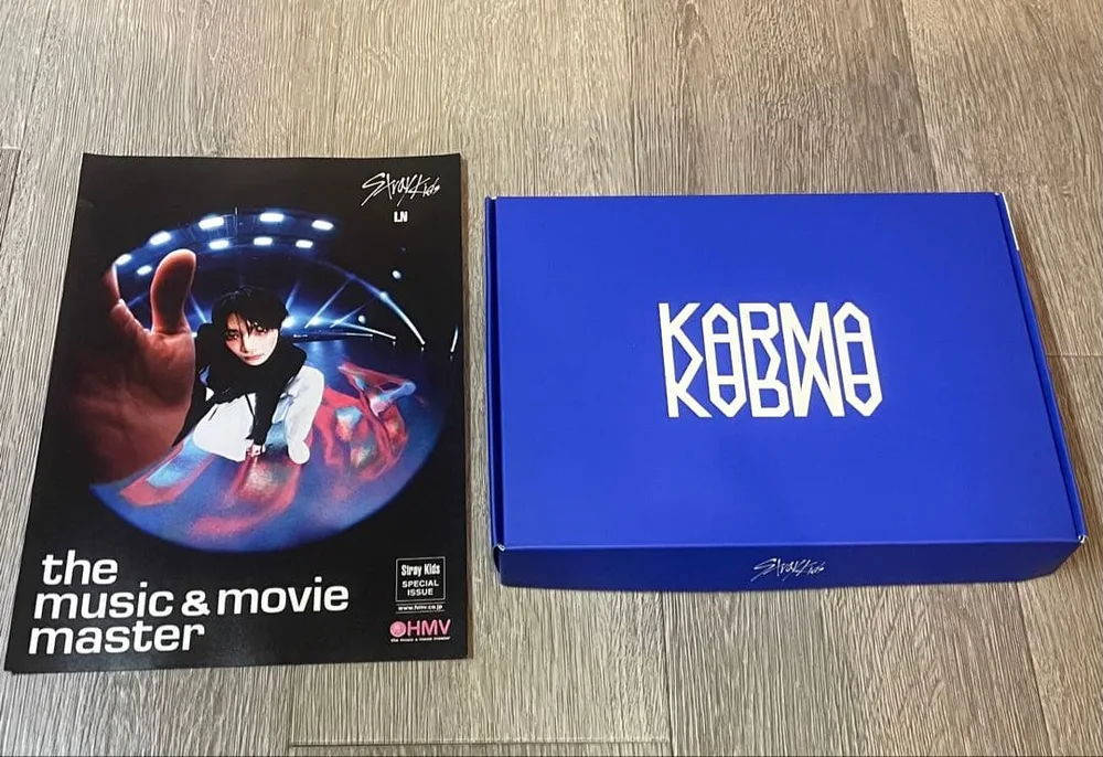 Stray kids アルバム KARMA フライヤー付き