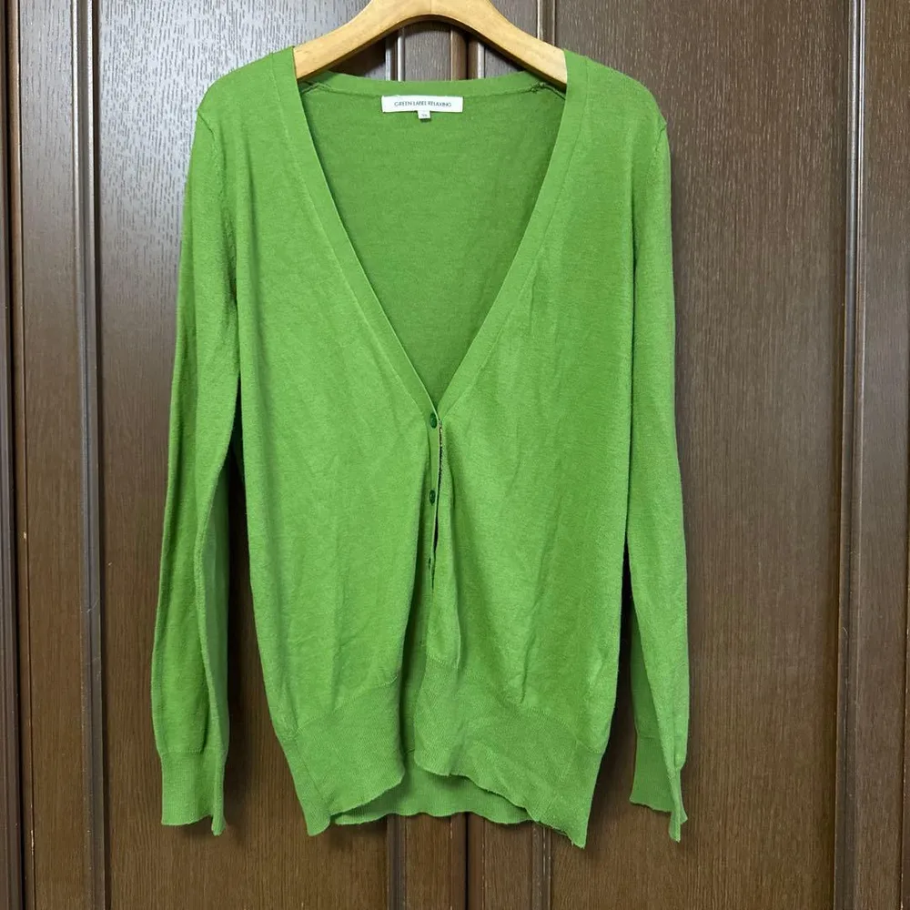 美品 GREEN LABEL RELAXING Vネックカーディガン リバティ