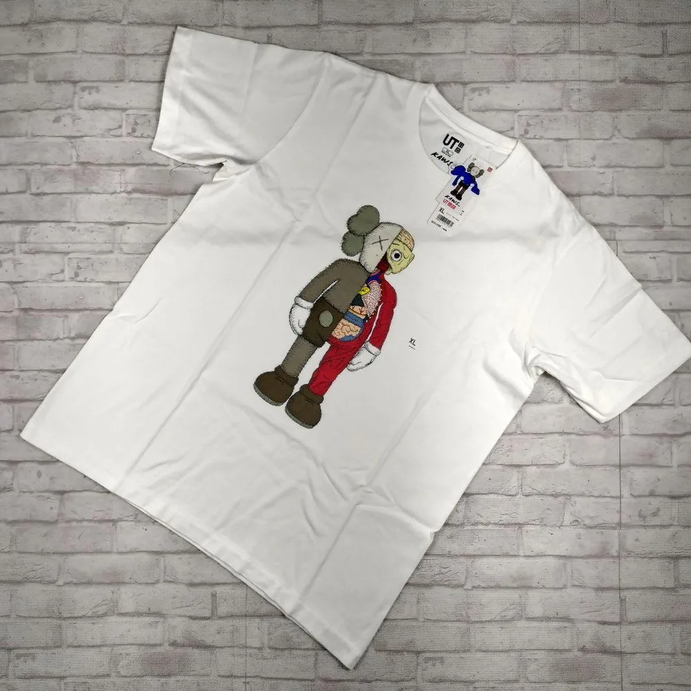 UNIQLO x KAWS UT ユニクロ カウズ Tシャツ XL タグ付き