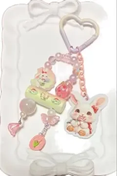 ハンドメイド パステルカラー うさぎとスイーツのデコレーションストラップ
