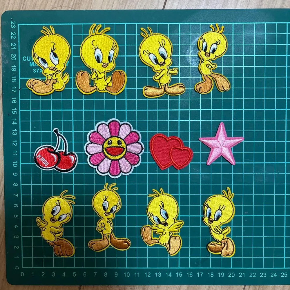 刺繍アイロンワッペン トゥイーティー