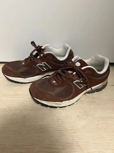 New Balance 2002R ブラウン スニーカー