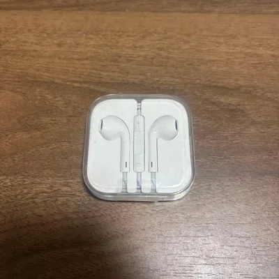 未使用、新品Apple EarPods with 3.5mm Plug