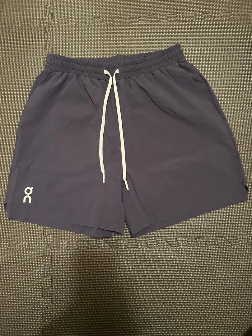 On 5" COURT SHORTS メンズ S