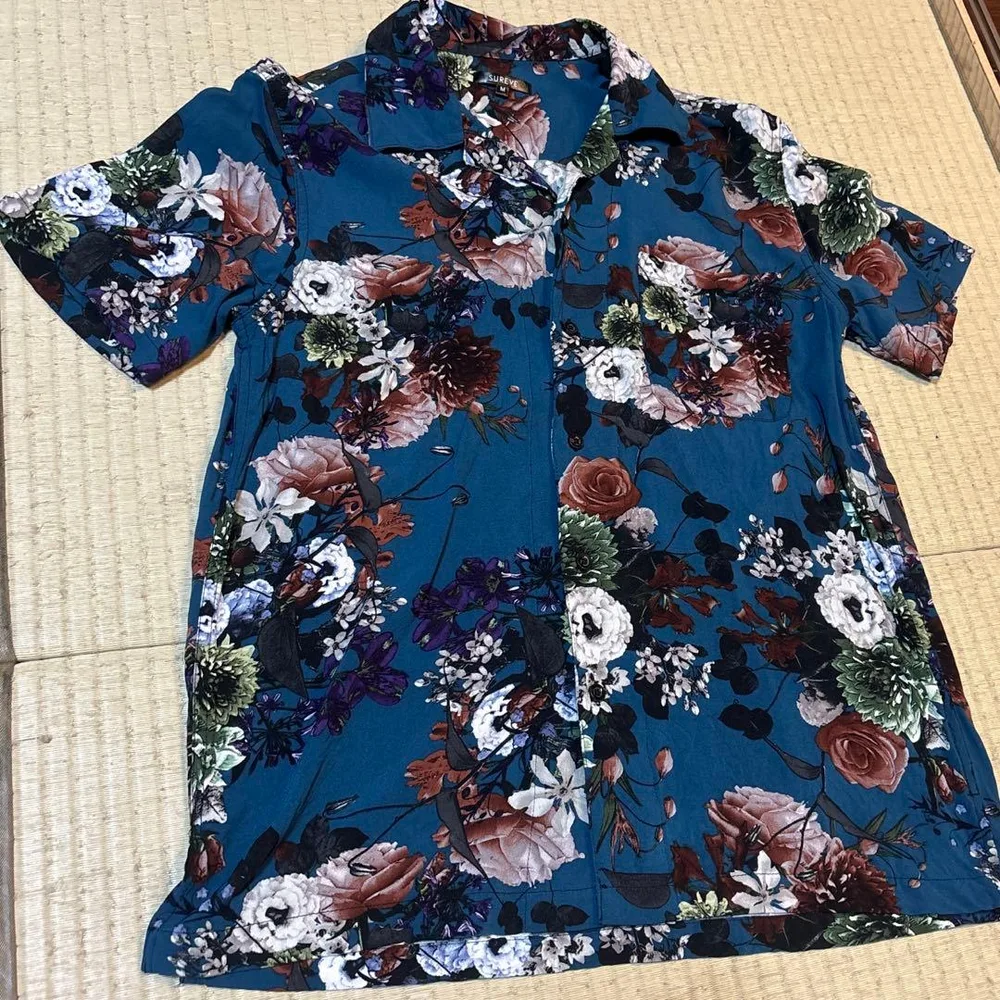 半袖シャツ