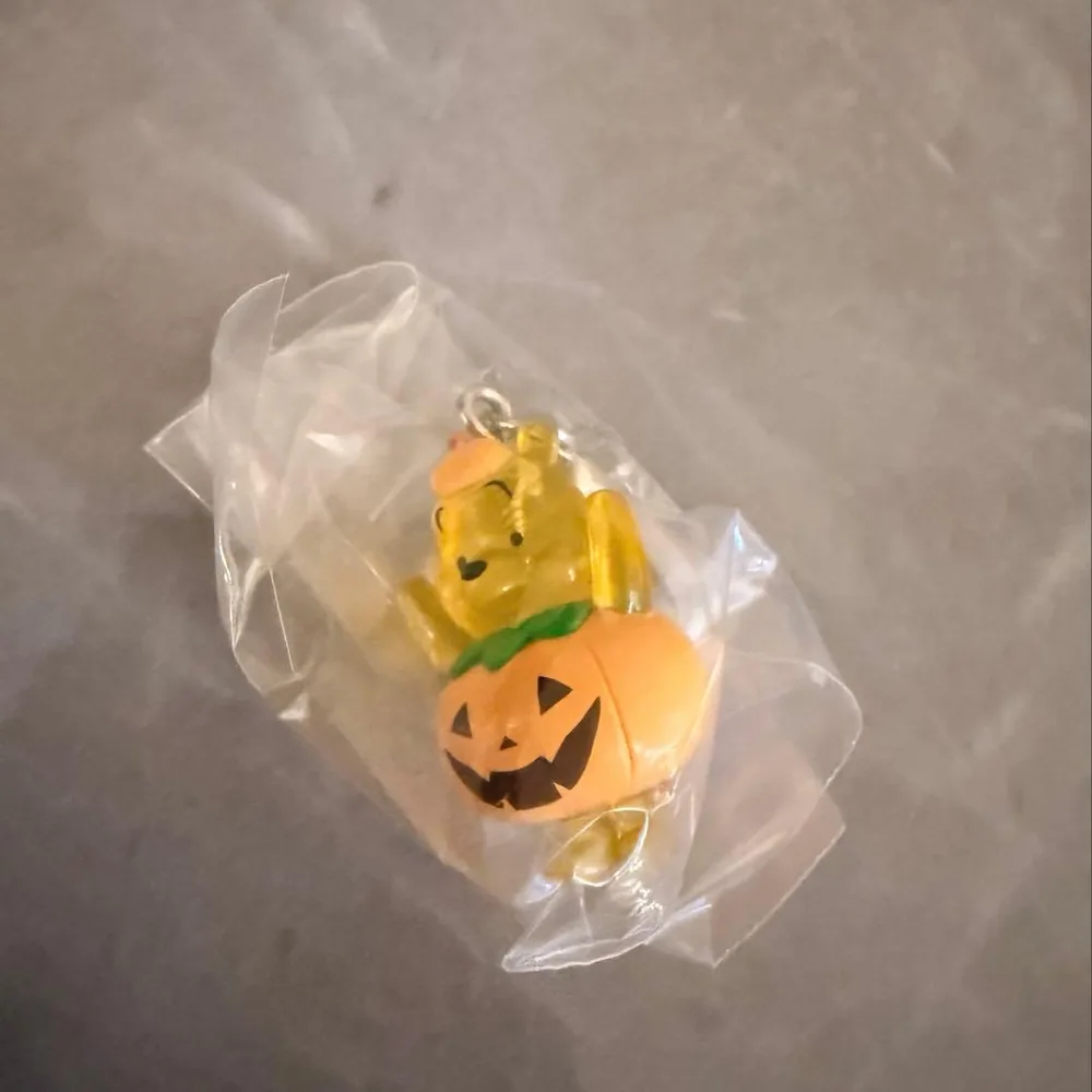 ディズニーキャラクター めじるしアクセサリー ハロウィン プーさん