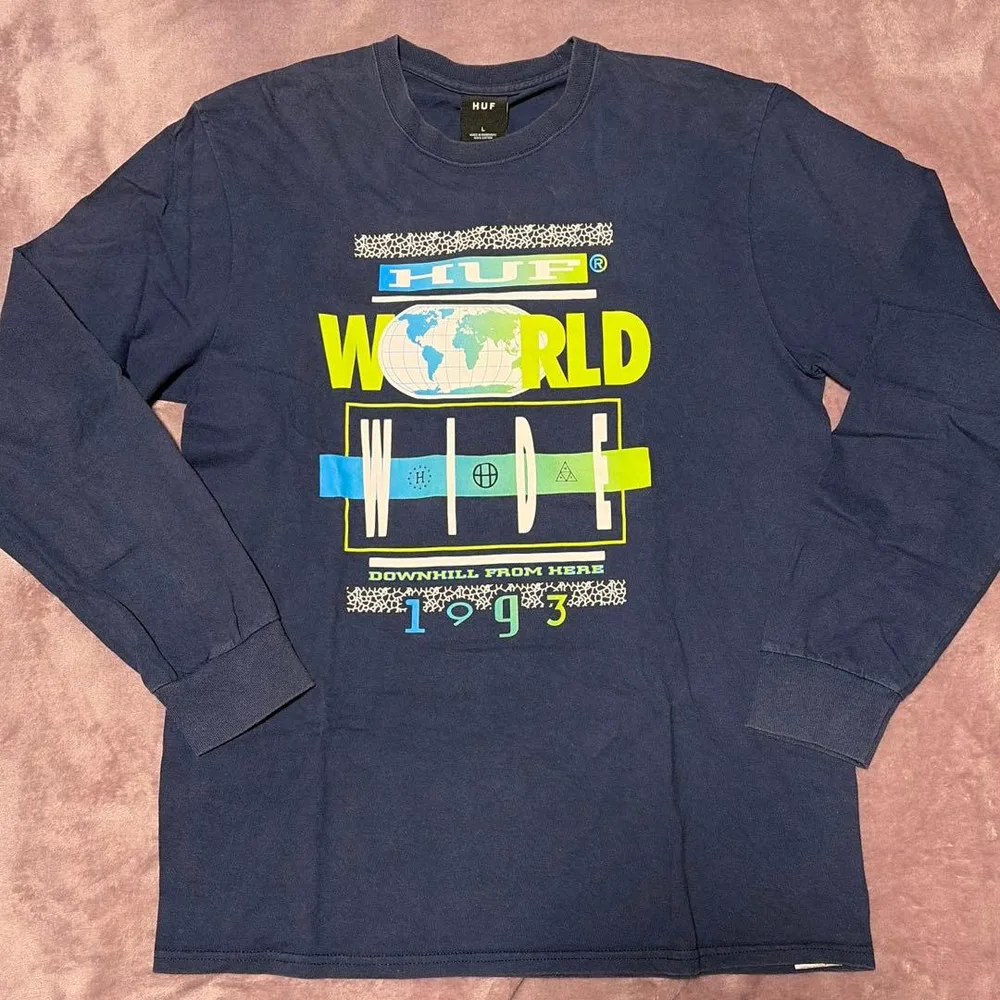 HUF 長袖Tシャツ ワールドワイド ネイビー L