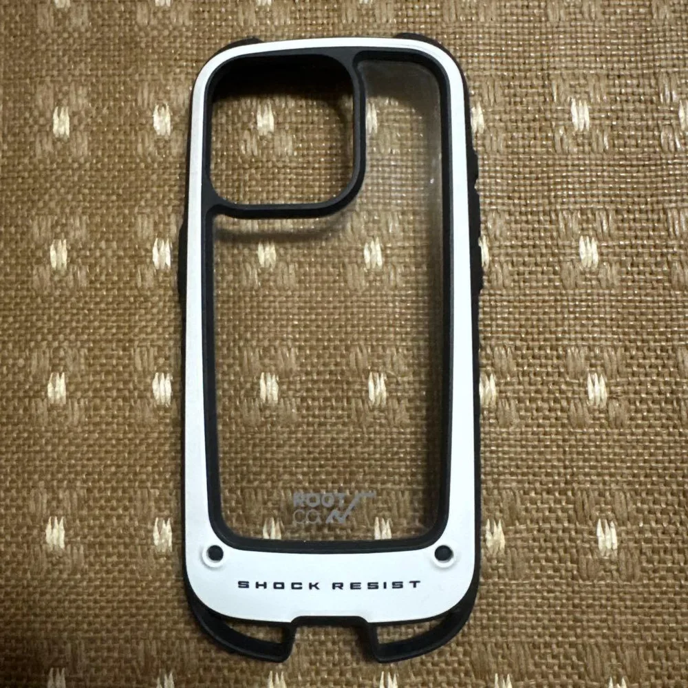 ROOT CO. iPhone15Pro ケース