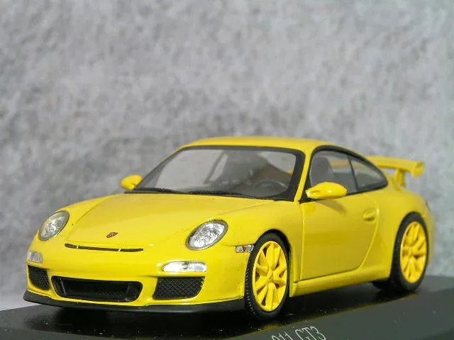 ミニチャンプス 1/43 ポルシェ 911 ( 997-2 ) GT3 / 2009年 スピード イエロー