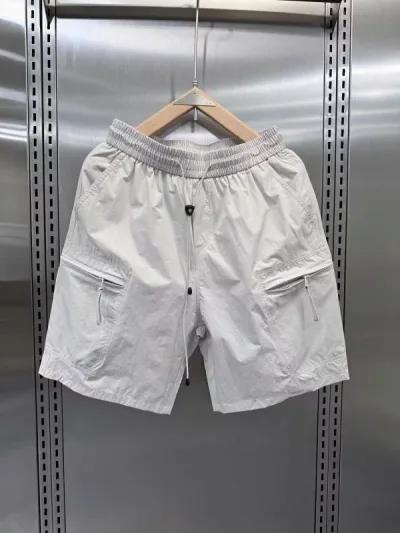 メンズ ショーツ 春夏 男性用 作業着風 ジップポケット 付き 5分丈 ワイド シルエット 直筒型 速乾 素材 ポリエステル 繊維 微弾性 軽量 通気性 良い アウトドア スポーツ ビーチ ウェア 普段使い ブラック グレー グリーン カラー