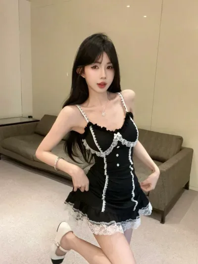 ワンピース レディース タイトワンピース キャミソール レース フリル Aライン フレア 低胸 デコルテ見せ セクシー 背中あき ウエストマーク 切り替え 緊身 ギャル系 かわいい おしゃれ 華やか 大人 上品 シンプル 無地 ドレス パーティー 二次会