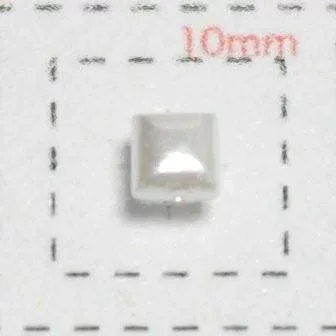 正方形(スクエア)パールストーン4mm《ネイルアート用品》パールホワイト/30個入