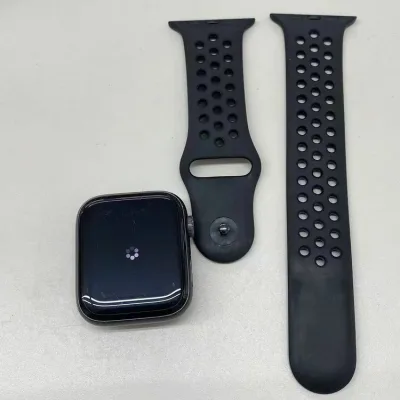 【中古】Apple Watch SE 第1世代 44mm GPSモデル 32GB スペースグレイ MG0A3
