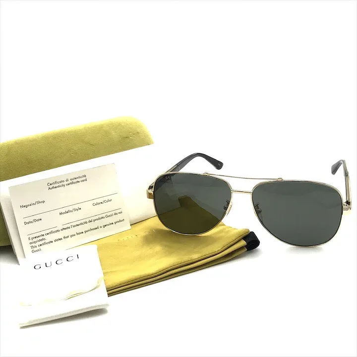 【中古】保管品 GUCCI グッチ サングラス シェリーライン アイウェア 眼鏡 ゴールド フレーム ブラック レンズ a3824