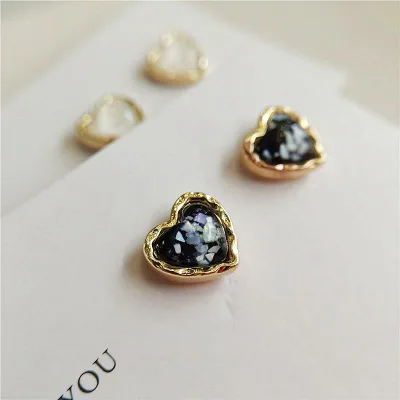 ピアス レディース ハート型 高級感 クリスタル 水晶 キャッチ 小ぶり 大人 かわいい シンプル 韓国風 ゴールドフレーム スワロフスキー調 アクセサリー ジュエリー プレゼント ギフト 普段使い
