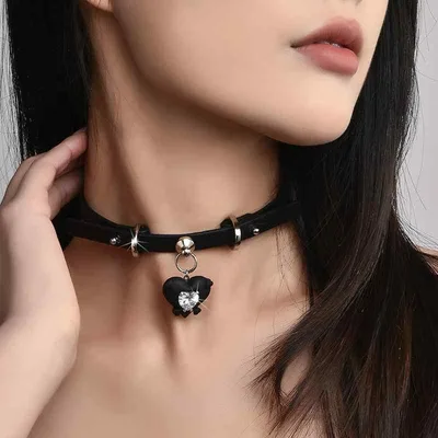 チョーカー レディース ネックバンド 首輪 ハート ペンダント PUレザー メタル 鋲 パンク ロック デコルテチェーン 首飾り ブラック