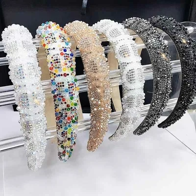 カチューシャ レディース 水晶 クリスタル ラインストーン バロック風 上品 高級感 ヘアバンド ヘアアクセサリー 洗顔 幅広 華やか 大人 かわいい きれいめ お呼ばれ パーティー 結婚式 通勤 デイリー