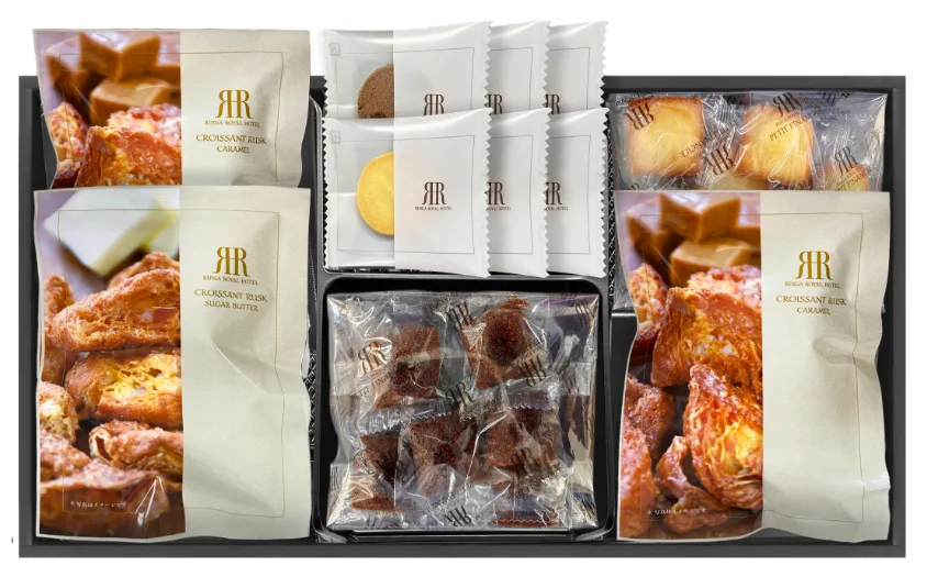 ชุดเค้ก Royal Gateau ควบคุมสูตรโดยโรงแรม Rihga Royal