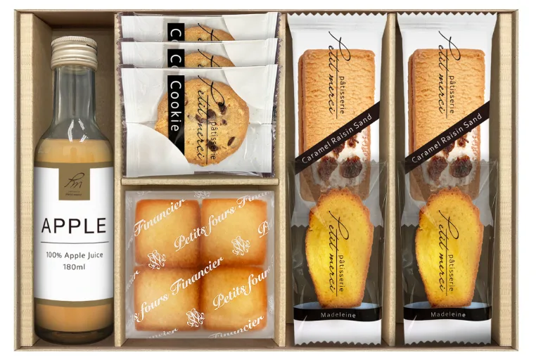 ชุดน้ำผลไม้และเค้กคัดสรร Patisserie Petit Merci