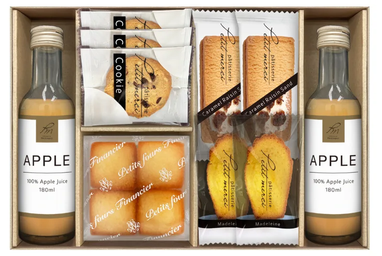 ชุดน้ำผลไม้และเค้กคัดสรร Patisserie Petit Merci