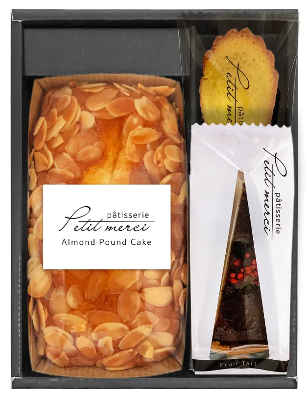 ชุดเค้กคัดสรร Patisserie Petit Merci