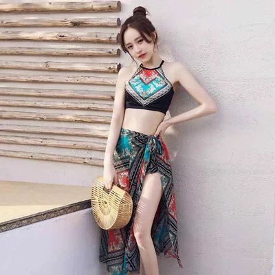 水着 レディース ビキニ スリーピース 3点セット セパレート ビスチェ風 三角ビキニ スイムウェア 温泉 ビーチ リゾート プール 海水浴 旅行 10代 20代 パッド付き ノンワイヤー 花柄 フラワー オレンジ グリーン ポリエステル
