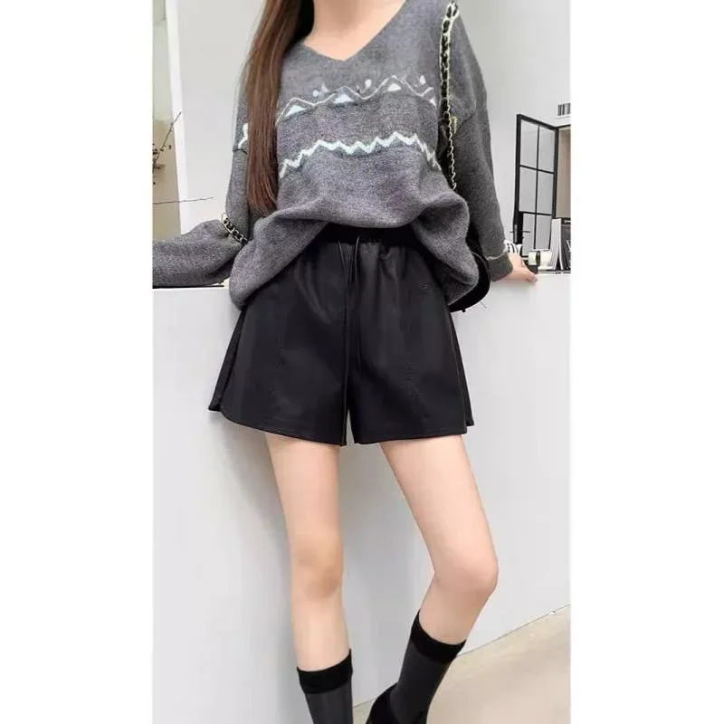 ショートパンツ レディース 短パン PU レザー 秋 ハイウエスト ワイドパンツ ドローストリング ウエストゴム 着痩せ 美脚 ボトムス カジュアル ストリート 通勤 普段使い ポケット ブラック ブラウン おしゃれ かわいい