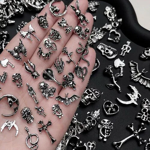 ネイルパーツ パンク 詰め合わせ 50個セット クロス 十字架 蛇 ハロウィン スカル クモの巣 レトロ デコパーツ パンク系 シルバー 地雷系 ネイルアート メタルパーツ 病みかわいい ゴシ