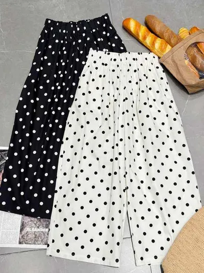 カジュアルパンツ レディース ドット柄 バルーンパンツ サルエルパンツ 春夏 綿 コットン ボトムス ズボン 九分丈 イージーパンツ ゆったり リラックス ウエストゴム 水玉模様 普段使い お出かけ ホワイト ブラック