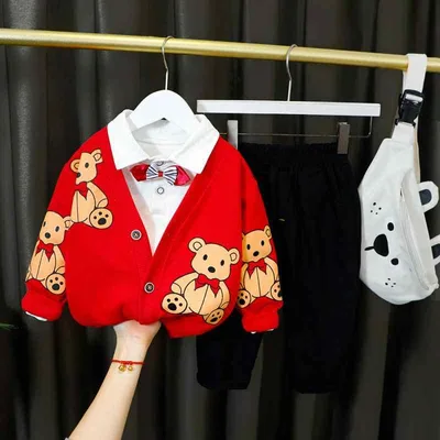 ベビー服 男の子 男児 春秋 韓国ファッション 長袖 スリーピース セットアップ 上下セット クマ柄 アニマル柄 キャラクター コットン おしゃれ かわいい 普段使い 通園 お出かけ レッド系 グレー系 ネイビー系