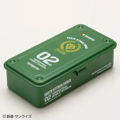 機動戦士ガンダム メタルケース グリーン ジオン公国軍デザイン スチール製工具箱 台車 収納 容器 ツールバッグ その他グッズ 作品名(か行) アウトドア スタッキング用の凹凸あり 重ねて収納可能