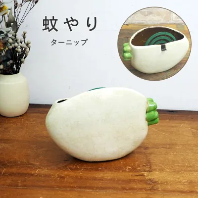 【あす楽】 【 蚊遣り 縦型 セボンマルシェ タ—ニップ 】 蚊取り線香入れ おしゃれ 陶器 4009104-01 丸和貿易 虫除け器具 蚊遣り器 蚊取り線香 立て かわいい 蚊取り線香ホルダー 縦 デンク熱対策 置物 オブジェ 庭 ベランダ 玄関 ガーデニング キャンプ インテリア
