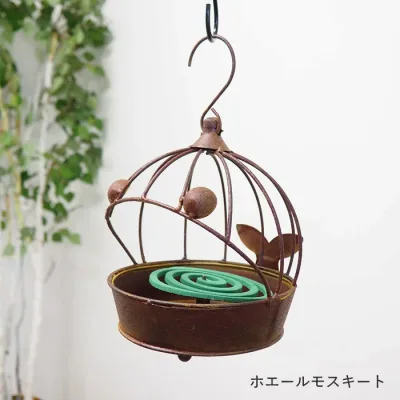 【あす楽】 蚊遣り おしゃれ 蚊取り線香入れ かわいい 蚊取り線香ホルダー 吊り下げ ホエールモスキート 4950 村田屋産業 蚊遣り器 蚊取り線香 立て 屋外 ホルダー ケース スタンド 蚊取り器 庭 蚊遣器 ブリキ ガーデニング 雑貨 オブジェ インテリア 玄関 【送料無料】