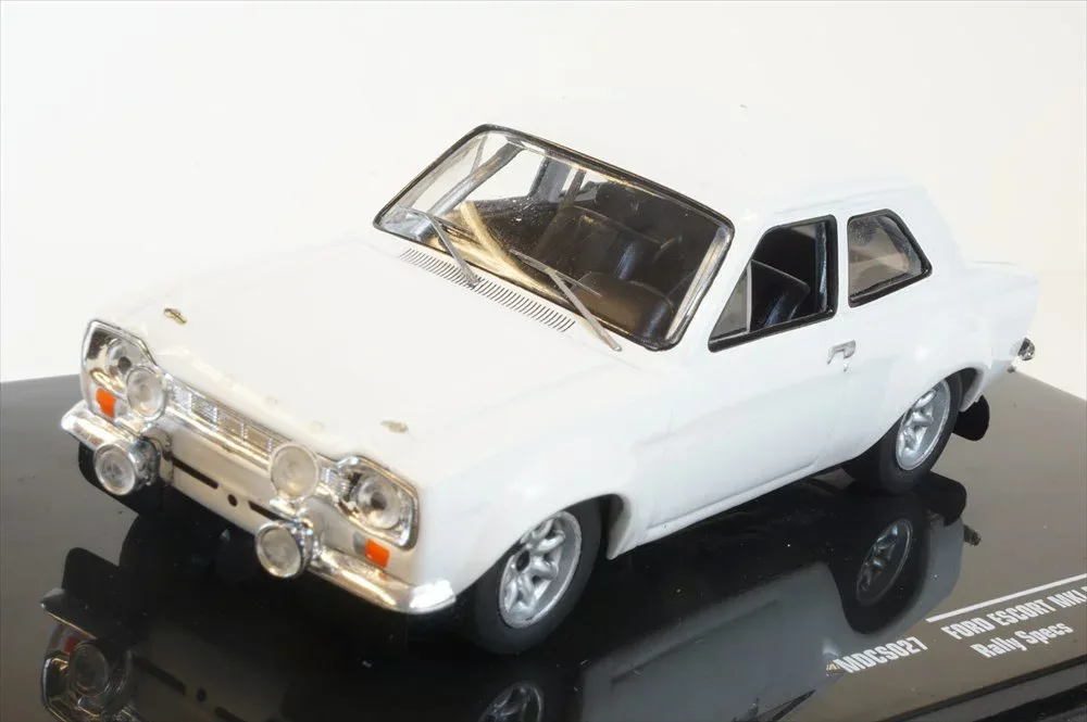 イクソモデル 1/43 フォード エスコート MKI RS1600 1971 オールホワイト 完成品ミニカー MDCS027