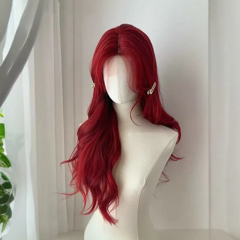 ウィッグ レディース ロング カール ウェーブ 赤 レッド センター分け シースルーバング コスプレ ハロウィン 仮装 耐熱 かつら フルウィッグ 小顔効果 自然