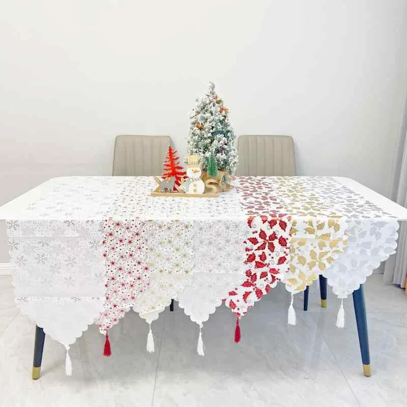 テーブルランナー クリスマス 飾り テーブルクロス プレースマット 箔押し 雪の結晶 リーフ 星柄 高級感 ホワイト テーブルデコレーション パーティー インテリア 雑貨