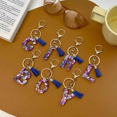キーホルダー レディース イニシャル アルファベット 樹脂 レジン チャーム バッグチャーム 鍵 キーリング かわいい おしゃれ カラフル アクセサリー ファッション小物