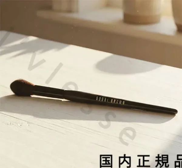 (10時までのご注文最短当日発送)(休業日除く)国内正規品 ボビイ ブラウン ディテール ブレンディング ブラシ