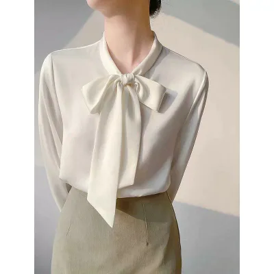 シャツ レディース トップス 長袖 サテン 缎面 白 ホワイト 通勤 オフィス 事務服 ビジネス カジュアル 骨格ウェーブ きれいめ 上品 清楚 襟付き 蝶結び ボウタイ リボン 飘带 ブラウス プルオーバー シフォン 薄手