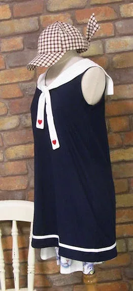 『HONEY MARBLE』セーラー襟〜ボウタイハート刺繍〜タンクトップチュニック(ボウタイ一体)(ネイビー(濃紺))(夏) レディース トップス 女性 ノースリーブ 袖なし 紺 セーラー衿 マリン レース 英文字 ワンピース 原宿 ガーリー ポップ