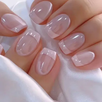付け爪 ネイルチップ ピンク フレンチスタイル クラシック パール光沢 シンプル ショートタイプ 日常ファッション 人工爪 フェイクネイル マニキュア 指先美しさ 光沢仕上げ