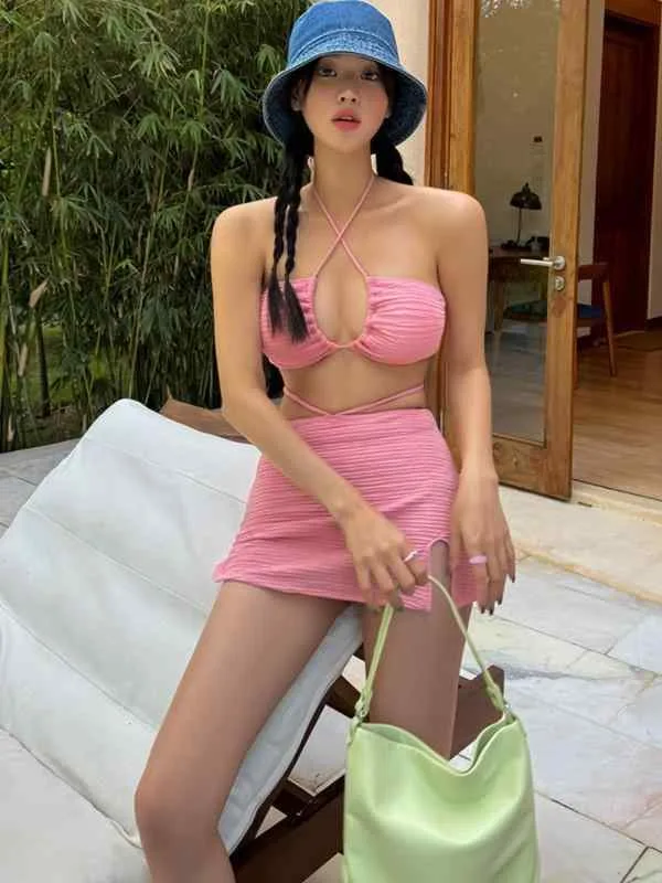 水着 レディース セパレート ビキニ スリーピース セット 3点セット ホルターネック スカート スイムウェア 温泉 プール ビーチ 海 リゾート スパ 体型カバー 大きいサイズ ゆったり 着痩せ 細見え お腹周り ぽっちゃり フリル リボン ピンク系