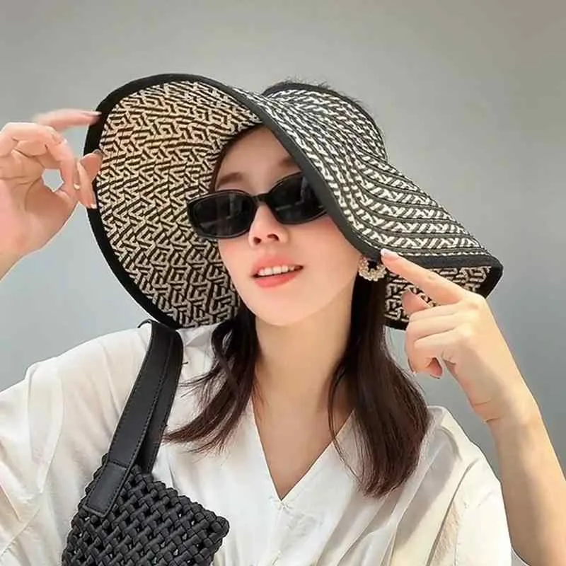 麦わら帽子 キッズ 折りたたみ 広いつば 草編み 通気性 UVカット 日焼け防止 夏用 ファッション 軽量 携帯 普段使い アウトドア