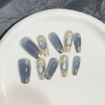 美甲 フルセット ハンドメイド 偽物 指甲 貼り付け タイプ ブルー カラー ライト ブルー 猫目 デザイン ビーチラ スタイル かわいい 指先 アクセサリー 日常使い 軽量 伸縮性 自然 仕上げ