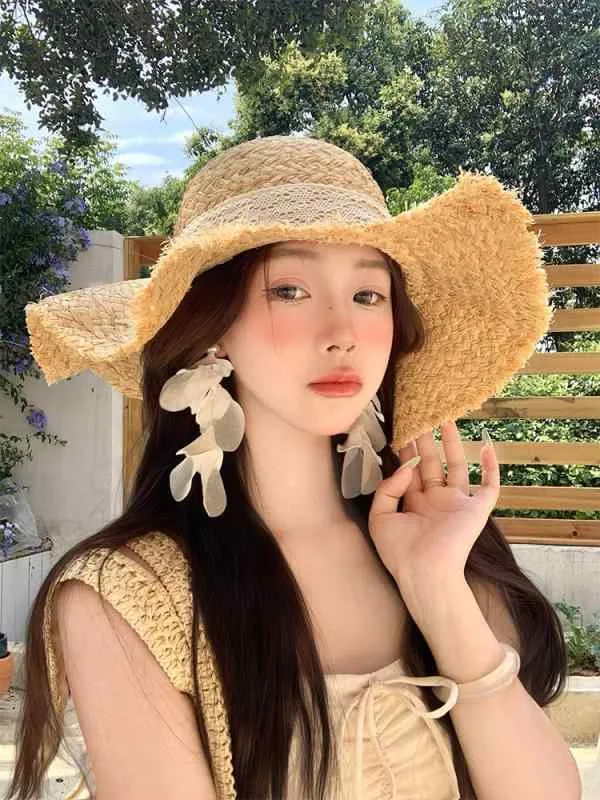 麦わら帽子 女性用 夏 大つば UVカット ビーチハット リゾート 編み込み ストロー ワイドブリム 日よけ 紫外線対策 軽量 涼しい ファッション