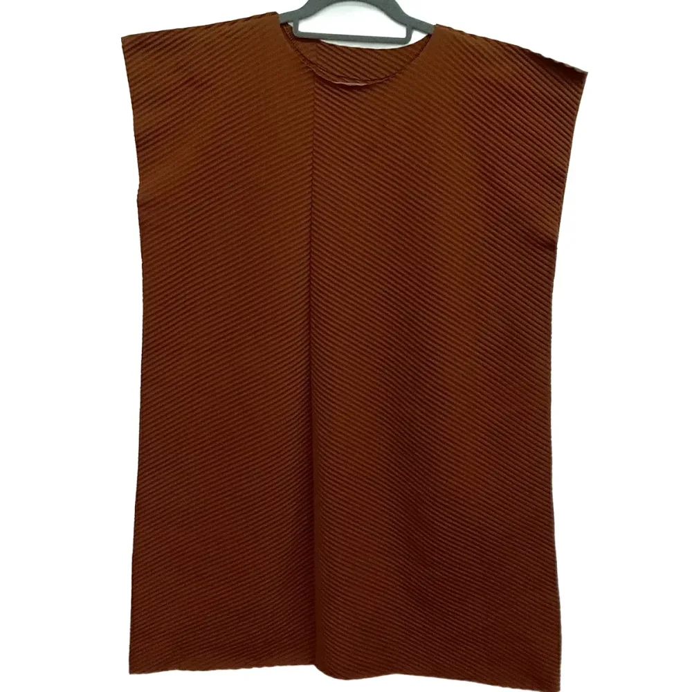【中古】ISSEY MIYAKE イッセイミヤケ チュニック me MI84KT502 ブラウン Bランク