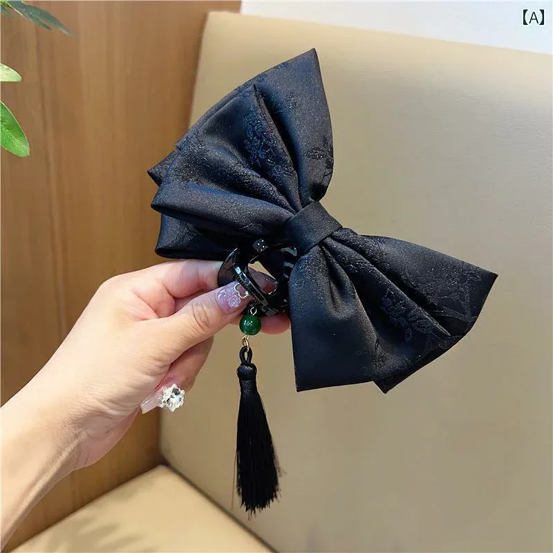 アクセサリー ピン ヘア チャイナ風 刺繍入りの 蝶 結びの タッセル クリップ 2025年の 頭飾りの 後ろ 頭の レトロ 髪の サメの