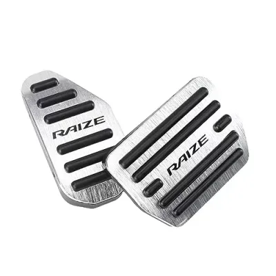 LEXLEYS「最新型」ライズ RAIZE A200系 A210系(2019年11月~) アルミ ペダル アクセル ブレーキ カバー 工具不要 滑り止め付 被せる ゴム カスタムドレスアップ パーツ(シルバー)