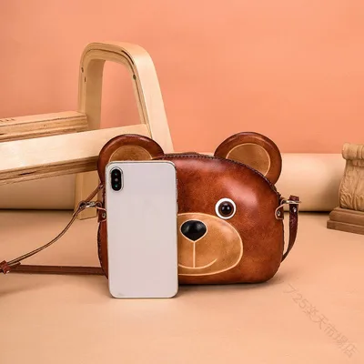 ショルダーバッグ レディース ミニ 本革 牛革 トップグレインレザー かわいい アニマル柄 型押し スマホポーチ ポシェット 斜め掛け 肩掛け 普段使い デイリーユース ブラウン