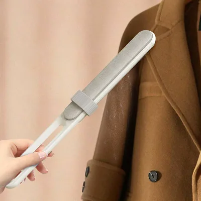 ホコリ取りブラシ 洋服ブラシ 毛玉取りブラシ 猫 ブラシ 抜け毛取り専用器具 犬用抜け毛クリーナー掃除用 粘着クリーナー 衣類 寝具 車のシート ソファーのほこり取り 再利用可能な両面脱毛ブラシ 携帯に便利
